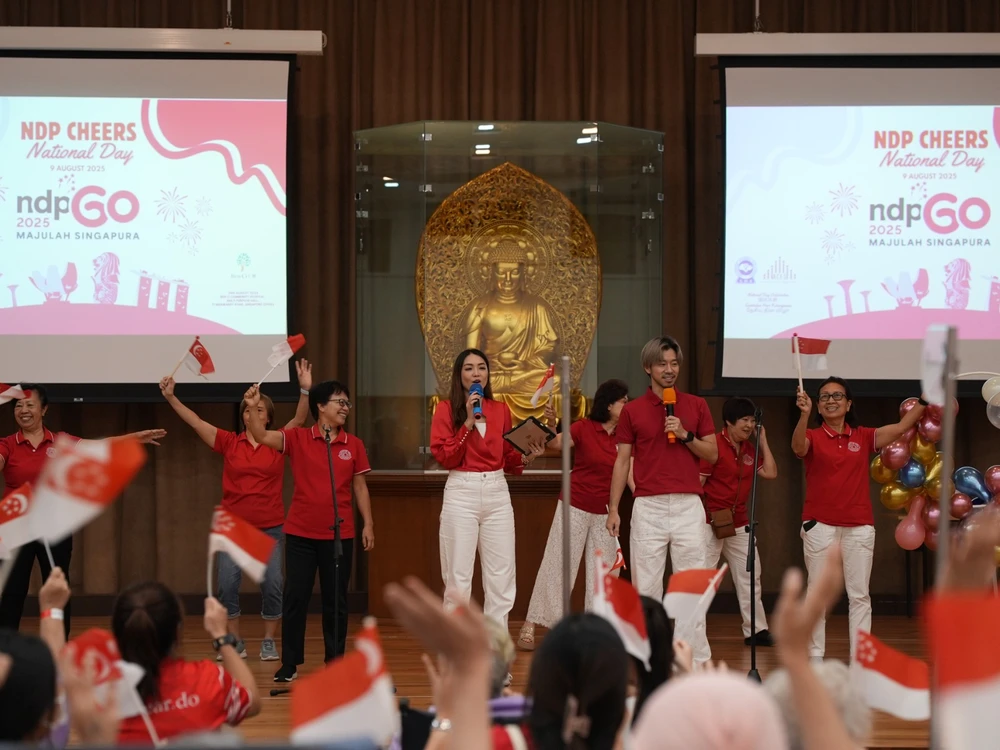Musical performances by volunteer singers