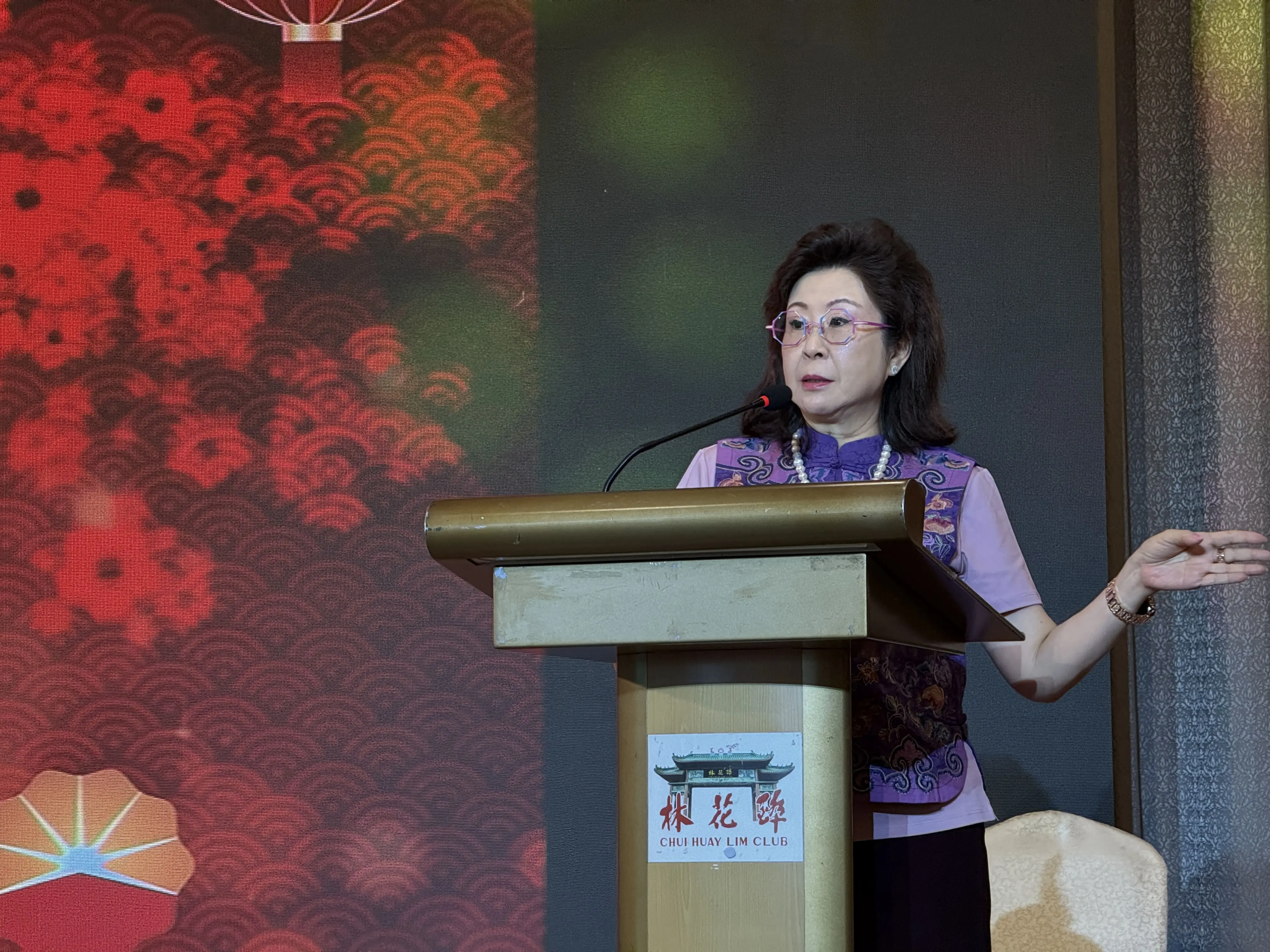 Ms Lee Li Hua, President of SWA, delivering the welcome address