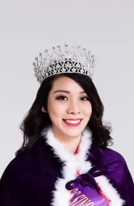 Miss Singapore International contestants during community service activities